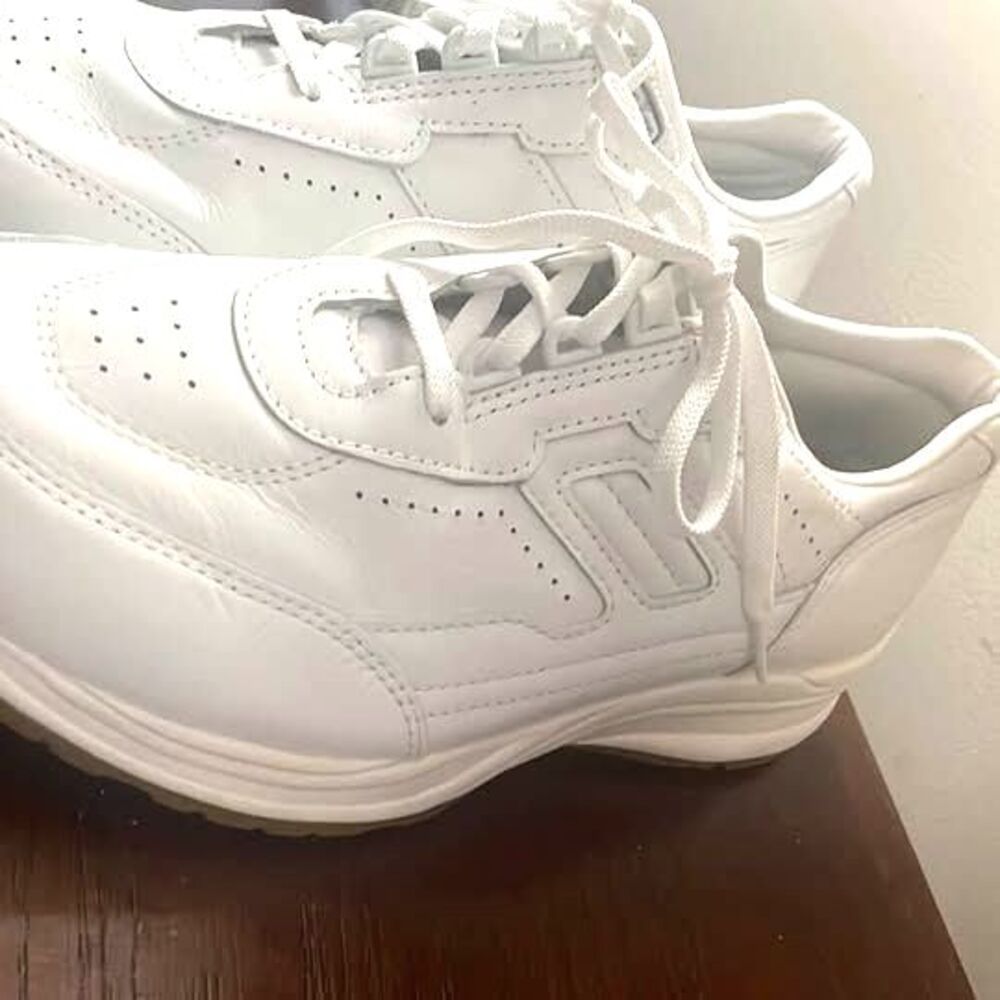 SAS NWOB Men’s Journey II White Lace Up Cushioned Leather Sneaker Size 10 /$235